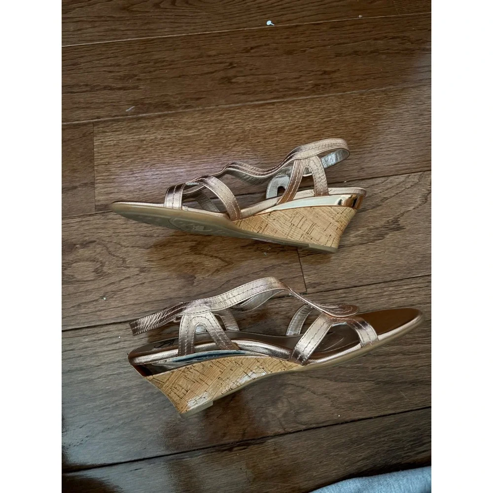 Sofft Rose Gold Metallic Leather Strappy Cork‎ Wedge Sandals Womens 9M